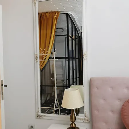 דירות בראשוב Aramis Boutique In Old Town Center מראה חיצוני תמונה